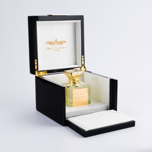 Precious Oud  Extrait de Parfum